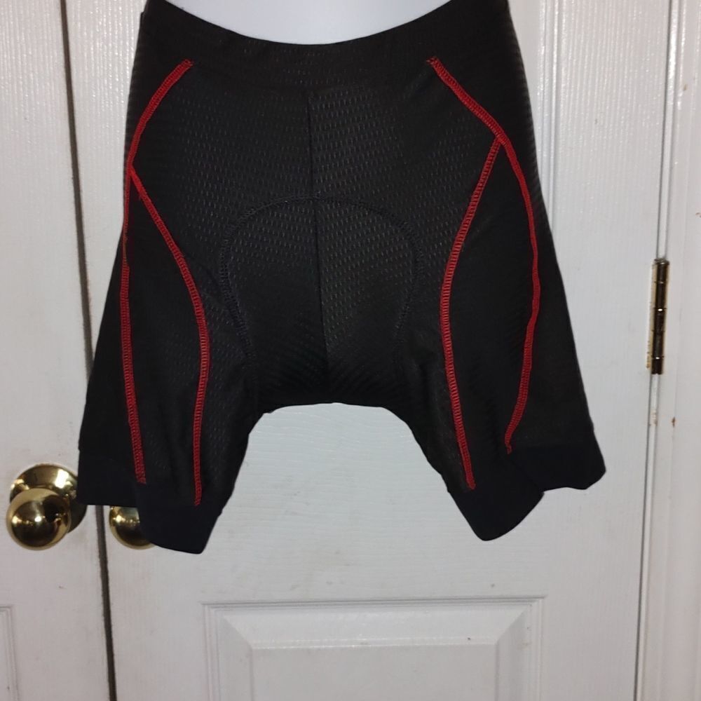 Lycra cycling shorts  Sz L  NWT